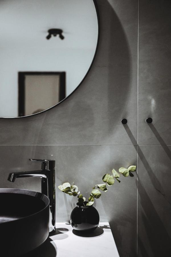 Alka - Cozy Room By The Sea With Private Hot Tub Njarthvik Buitenkant foto