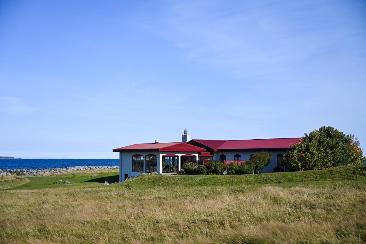 Alka - Cozy Room By The Sea With Private Hot Tub Njarthvik Buitenkant foto