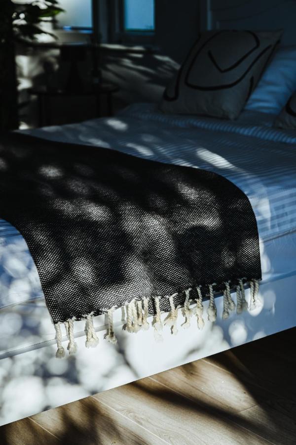Alka - Cozy Room By The Sea With Private Hot Tub Njarthvik Buitenkant foto